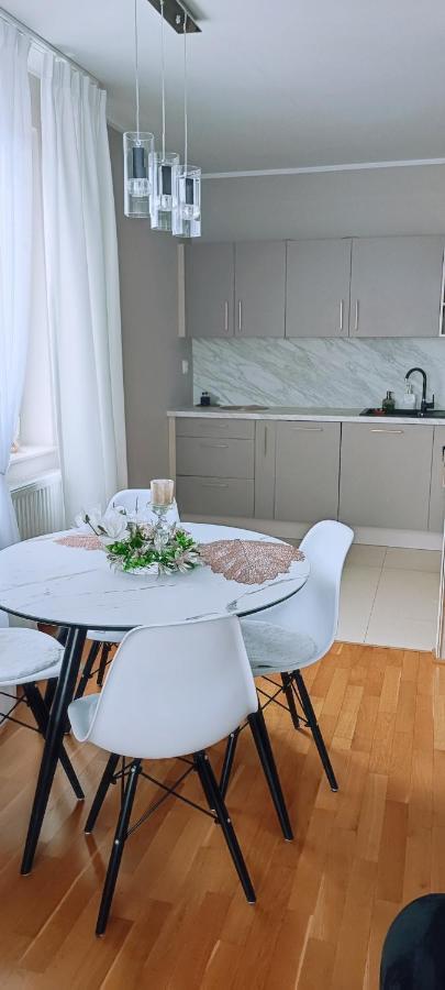 Cosmopolitan Apartament Stary Toruń Esterno foto
